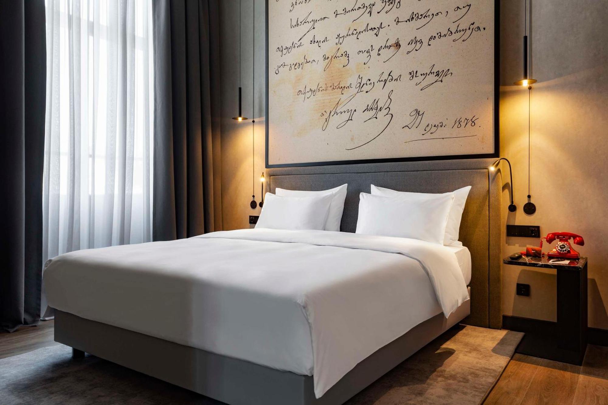 Radisson Red 5* تبليسي