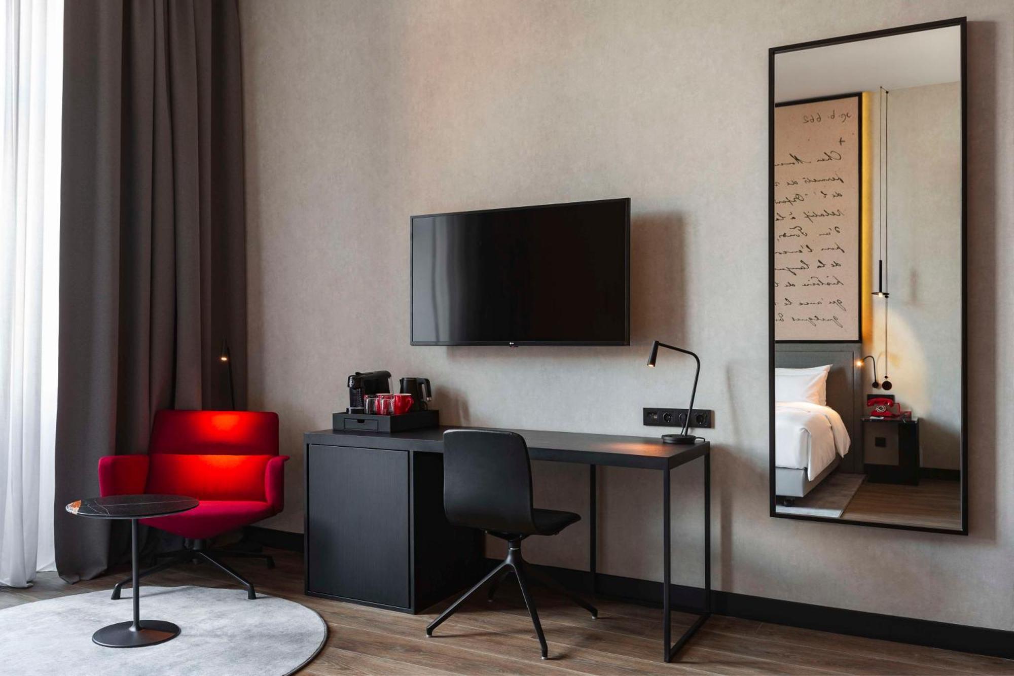 Radisson Red تبليسي