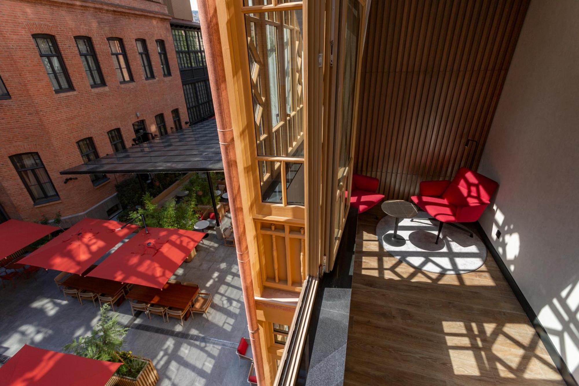 Radisson Red Отель