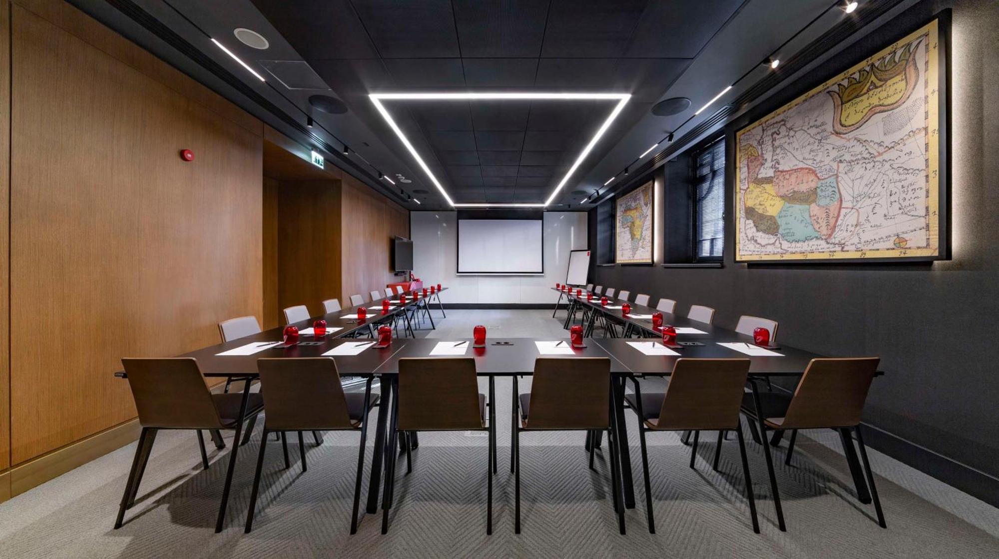 Radisson Red 5*