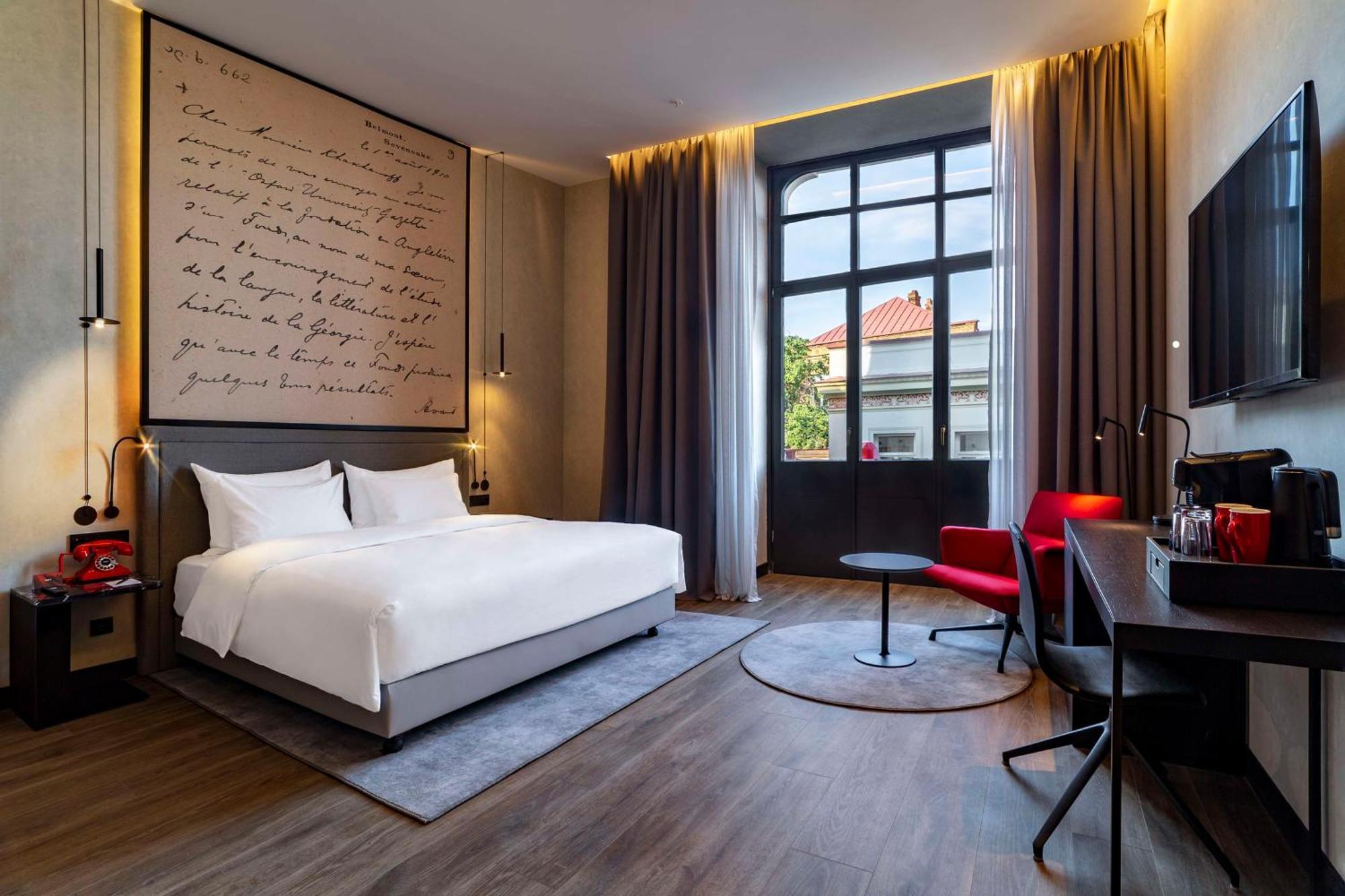 Radisson Red 5* Тбилиси